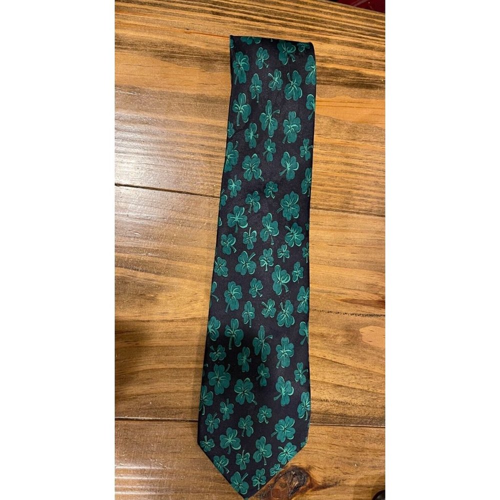 Shamrock Four Leaf Clover Mens Necktie Green Black St Patrick's day Lucky